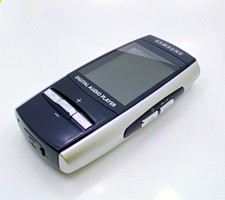 SAMSUNG YP-T8 MP3 PLAYER -