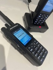 Pair of Motorola MOTOTRBO R7