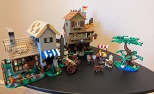 RETIRED - Lego 10332 -