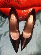 New Aldo high heel court shoes