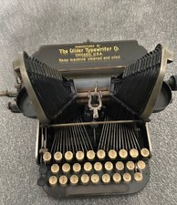 Oliver vintage typewriter 