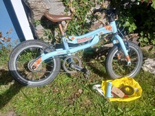 Black Mountain Pinto 3-in-1 Kid's Bike. Balance bike to pedals to extended frame
