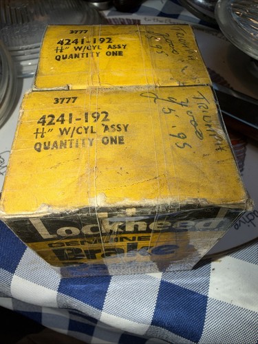 Pair triumph 2000 rear - of,
