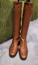 Mascaro hand stitched tan knee