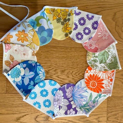 Bunting 60s 70s vintage fabric - bunting,