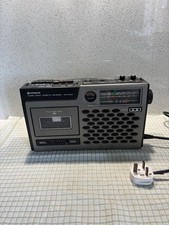 Hitachi TRK-5030E 4-band Radio