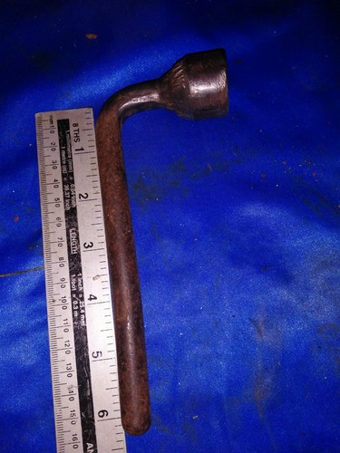 Vintage wheel brace pennant - wheel,
