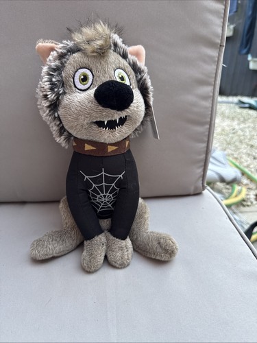 Wyatt the werewolf hotel - wyatt,