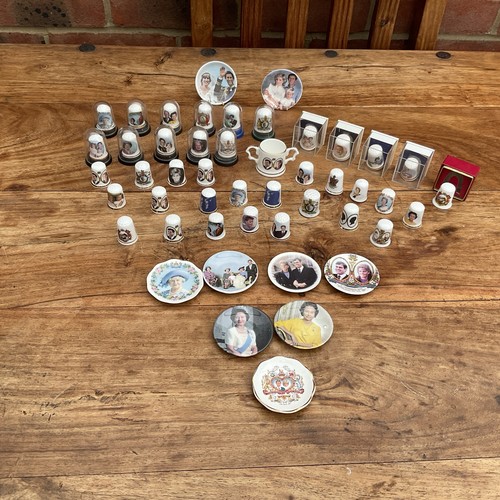 Royal thimbles and mini plates - royal,