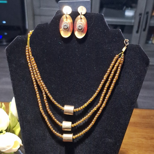 Gold tone strand amber bead - gold,