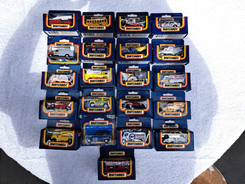 Lot 21 vintage matchbox - 21,