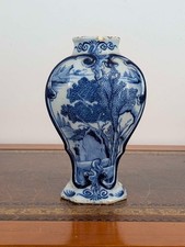 Dutch Delft tin glazed blue & white cabinet vase, 18th century, Chinese scenes