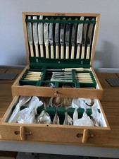 99 piece Robert’s & Dore