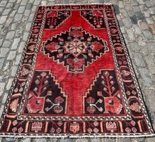 A GORGEOUS OLD ANTIQUE HANDMADE TRADITIONAL ORIENTAL RUG(195 x 110 cm)*