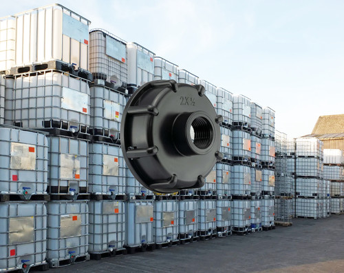 Seamless ibc tank - tank, fittings