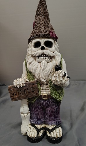 Skeleton hippie lawn gnome 15 - skeleton,