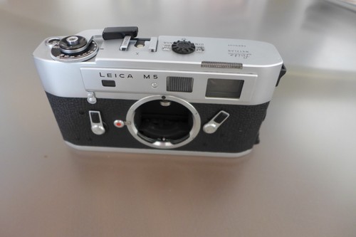Leica leitz chrome lug - leitz, "2