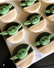 8 Handmade, Edible, Fondant