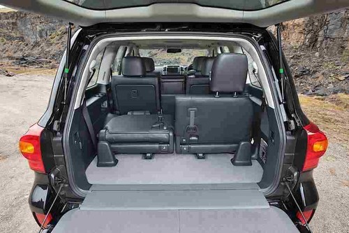 Toyota land cruiser 200 v8 - toyota,