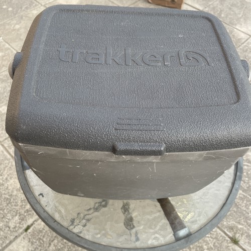 Original trakker cool box - trakker,