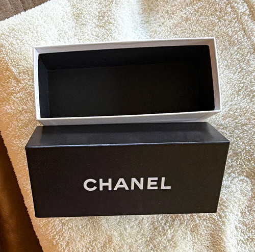 Chanel black hard - chanel, case