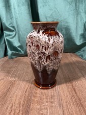 VTG Fosters Brown And Cream honeycomb pattern glazed 8” Vase