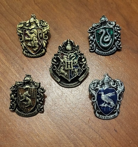 Hogwarts house pins badges - hogwarts,