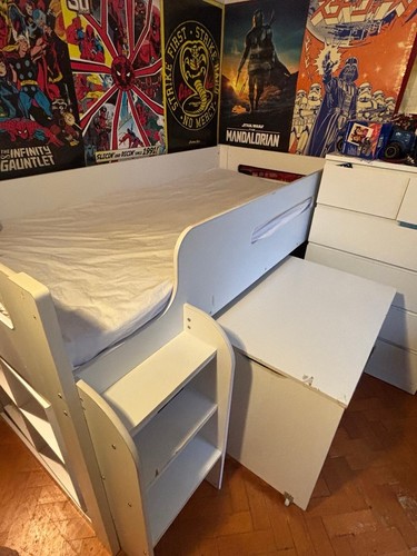 Cabin bed with - with, desk,