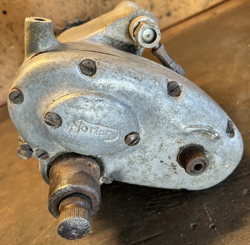 Norton laydown gearbox - , plunger