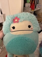 Yeti Squishmallow Joelle the