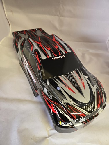 New traxxas emaxx body - new,
