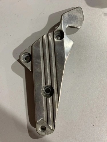 Right footrest retainer plate - right,