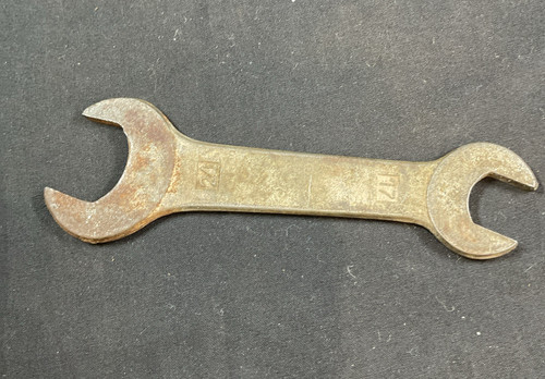 Old spanner wrench tool kit - old,