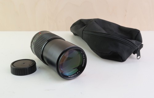 Minolta 200mm tele - f/4,