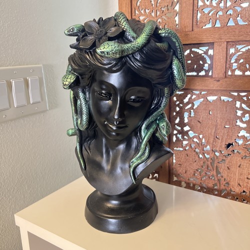 Medusa statue bust figure - medusa,