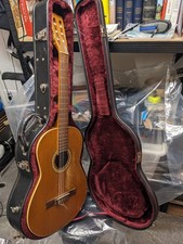 La Patrie Etude Classical Guitar with Hard Case Solid Cedar Top