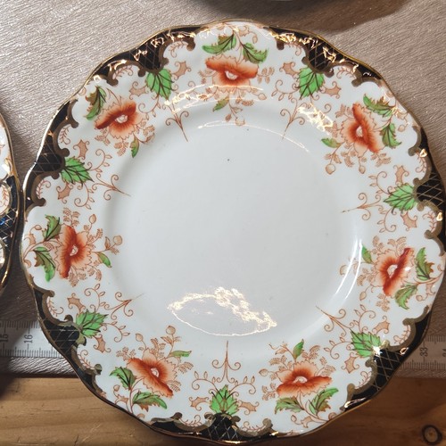 Vintage set plates - of,