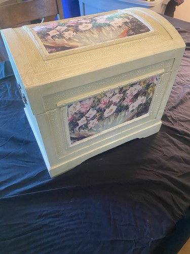 Vintage floral wooden - wooden, dome
