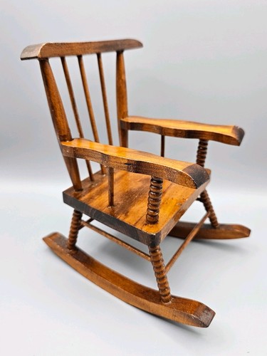 Vintage wooden rocking chair - wooden,