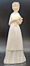Beautiful Young girl Porcelanas Miquel Requena Figurine with 3 pale roses in arm