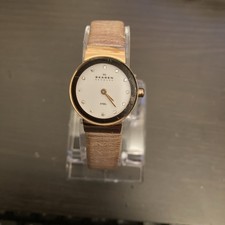 Skagen Steel Swarovski Crystal Ladies Gold Plated Watch 3 Months Warranty (51)