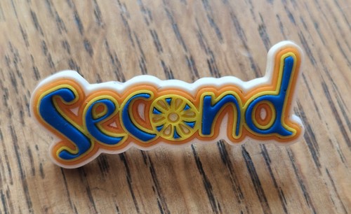 Girlguiding brownie second pin - second,