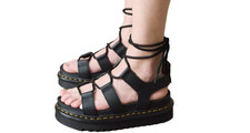 dr martens black nartilla