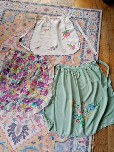 Vtg 1950s half aprons - vtg,