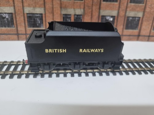 Hornby stanier tender from - hornby,