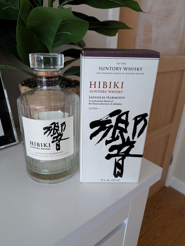 Hibiki suntory whisky empty - hibiki,