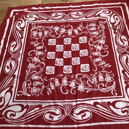 Vintage tie rack scarf - rack, red
