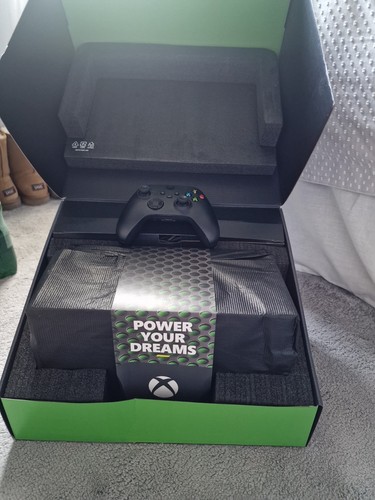 Xbox series 1tb console - xbox,