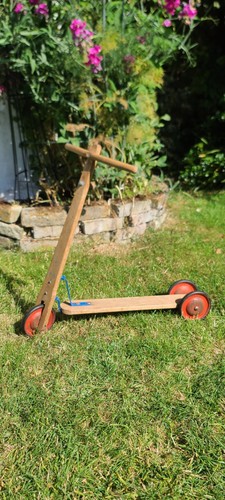 Retro wooden kids scooter - retro,