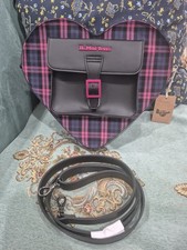 Dr. Martens TARTAN Heart